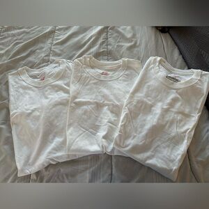 White Hanes T-Shirt Set of 3 Size Small